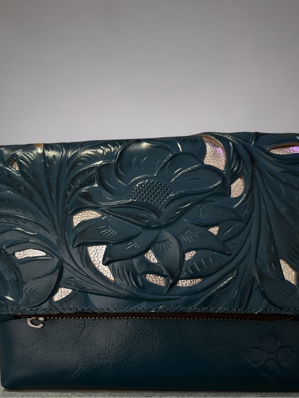 Patricia Nash Teal Floral Tooled Leather Crossbody Bag, missing zipper pull. - Picture 2 of 11